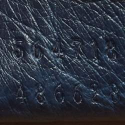 مملوكة مسبقًا Gucci Zumi Navy Blue Ostrich Leather Chain Clutch