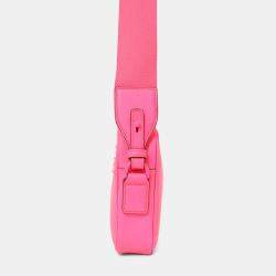 مملوكة مسبقًا Gucci Neon Pink Rubber-Effect Crossbody Bag