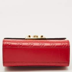 مملوكة مسبقًا حقيبة كتف غوتشي غوتشيسيما جلد أحمر قفل صغيرة