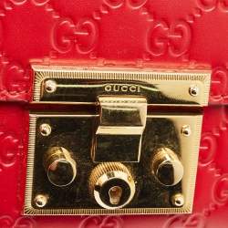 مملوكة مسبقًا حقيبة كتف غوتشي غوتشيسيما جلد أحمر قفل صغيرة