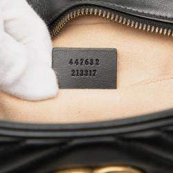 مملوكة مسبقًا حقيبة كروس بودي غوتشي جلد ماتلاسي جي جي صغيرة سوداء