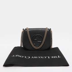 مملوكة مسبقًا حقيبة كروس غوتشي "سوهو" جلد بيج بقلاب وسلسلة