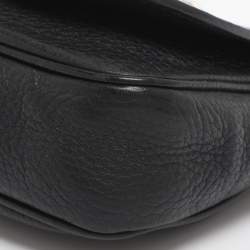 مملوكة مسبقًا حقيبة كروس غوتشي "سوهو" جلد بيج بقلاب وسلسلة