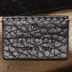 مملوكة مسبقًا حقيبة كروس غوتشي "سوهو" جلد بيج بقلاب وسلسلة