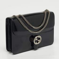 مملوكة مسبقًا حقيبة كتف غوتشي جلد لامع أسود متوسطة بشعار G متداخل
