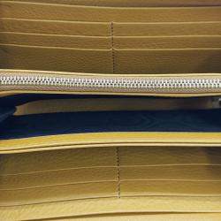 مملوكة مسبقًا Gucci Yellow Leather Long Wallet 
