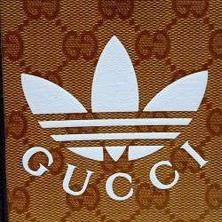 مملوكة مسبقًا Gucci Beige PVC X Adidas Phone Holder Crossbody Bag