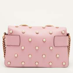 مملوكة مسبقًا حقيبة كروس بودي جلد زهري ميني برودواي كوين مارغريت مرصعة باللؤلؤ من غوتشي بيبي