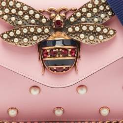 مملوكة مسبقًا حقيبة كروس بودي جلد زهري ميني برودواي كوين مارغريت مرصعة باللؤلؤ من غوتشي بيبي