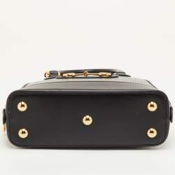 Pre Owned حقيبة ساتشيل غوتشي جلد أسود بحزام 1955 صغير  حاملاً الزمام