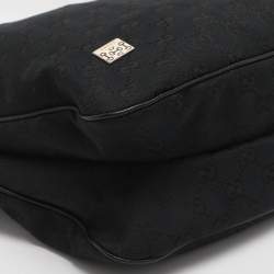 مملوكة مسبقًا حقيبة كتف غوتشي قماش GG وجلد سوداء