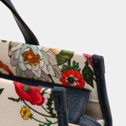 مملوكة مسبقًا Gucci Blue White Medium Canvas Flora Satchel
