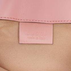 مملوكة مسبقًا حقيبة كروس غوتشي فلاب جلد ماتلاسيه جي جي صغير زهري