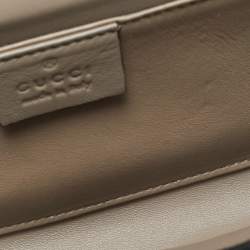 مملوكة مسبقًا Gucci Broadway Black Suede Suede Crystal GG Clutch