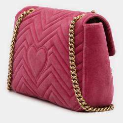 مملوكة مسبقًا حقيبة كتف غوتشي مخمل مطرز أعمى عن الحب كبير GG وردي مارمونت ماتيلاسيه