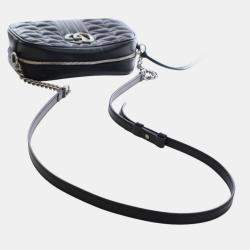 مملوكة مسبقًا Gucci Black Small GG Marmont Matelasse Leather Aria Crossbody