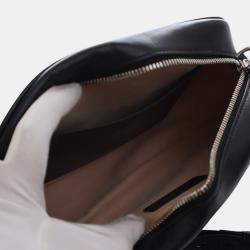 مملوكة مسبقًا Gucci Black Small GG Marmont Matelasse Leather Aria Crossbody