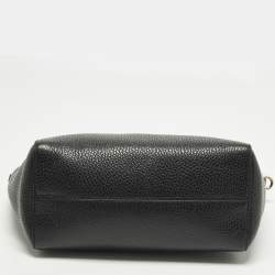 مملوكة مسبقًا حقيبة يد غوتشي سوينغ صغيرة جلد أسود