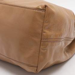 مملوكة مسبقًا حقيبة يد توتس غوتشي سوهو جلد مُحبب ذهبي فاتح بسلسلة متوسطة 