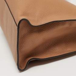 مملوكة مسبقًا حقيبة يد غوتشي بامبو ديلي جلد بيج