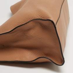 مملوكة مسبقًا حقيبة يد غوتشي بامبو ديلي جلد بيج