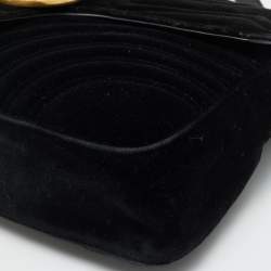 مملوكة مسبقًا Gucci GG Marmont Flap Medium Black Matelassé Velvet Shoulder Bag