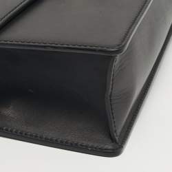 مملوكة مسبقًا حقيبة كتف غوتشي سيلفي جلد أبيض بسلسلة ويب صغيرة