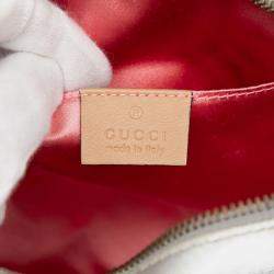 Pre Owned حقيبة كروس غوتشي أرْيَا جلد ماتلاسي فضي مزخرف بلآلئ جي جي صغير