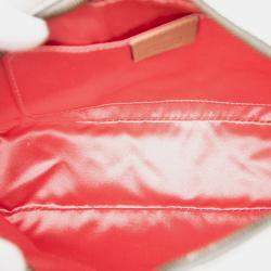 Pre Owned حقيبة كروس غوتشي أرْيَا جلد ماتلاسي فضي مزخرف بلآلئ جي جي صغير