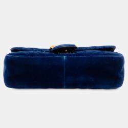 مملوكة مسبقًا حقيبة كتف غوتشي مارمونت GG صغيرة مخمل ماتلاسي أزرق