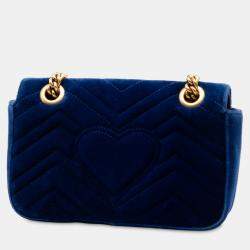 مملوكة مسبقًا حقيبة كتف غوتشي مارمونت GG صغيرة مخمل ماتلاسي أزرق