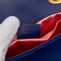 مملوكة مسبقًا حقيبة كتف غوتشي مارمونت GG صغيرة مخمل ماتلاسي أزرق