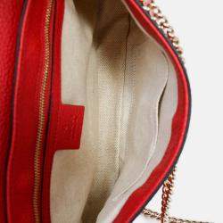 مملوكة مسبقًا Gucci Red Grained Leather Soho Chained Shoulder Bag