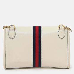 مملوكة مسبقًا حقيبة سلسلة غوتشي "سيليفيا ويب راجاه" جلد أبيض صغيرة مع حزام إضافي