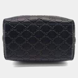 مملوكة مسبقًا Gucci Black Leather Gg Emblem Small Bucket Bag