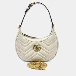 مملوكة مسبقًا Gucci White Leather Marmont Half Moon Shoulder Bag