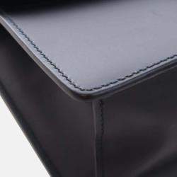 مملوكة مسبقًا Gucci Black Small Leather Sylvie Web Satchel