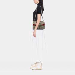 مملوكة مسبقًا حقيبة كتف غوتشي بني صغير GG سوبرم بلومز ديونيسوس