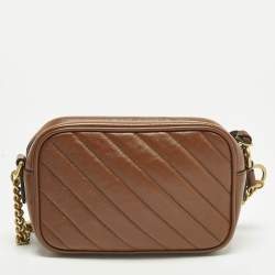 مملوكة مسبقًا حقيبة كاميرا جلد متموج قطري بني ميني GG مارمونت من غوتشي