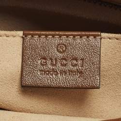 مملوكة مسبقًا حقيبة كاميرا جلد متموج قطري بني ميني GG مارمونت من غوتشي