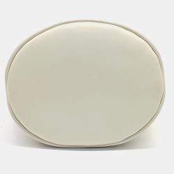 مملوكة مسبقًا Gucci Cream Leather GG Marmont Mini Bucket Bag