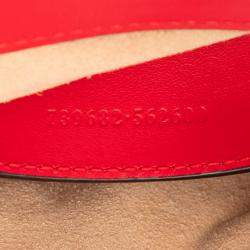 مملوكة مسبقًا حقيبة كروس غوتشي جي جي مارمونت جلد ماتيلاسي أحمر صغيرة