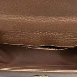 مملوكة مسبقًا Gucci Brown Mini Metallic Leather Bamboo Night