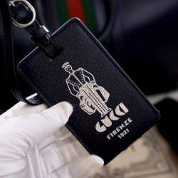 Pre Owned Gucci Medium Calfskin Savoy Duffle