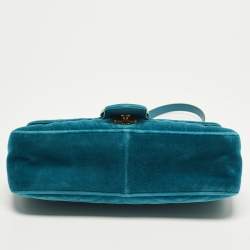 مملوكة مسبقًا حقيبة غوتشي جي جي مارمونت مخمل ماتيلسي أزرق صغيرة بحمالة كتف قابلة للطي