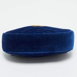 مملوكة مسبقًا حقيبة خصر غوتشي جي جي مارمونت جلد ماتيلاسيه أحمر ميني