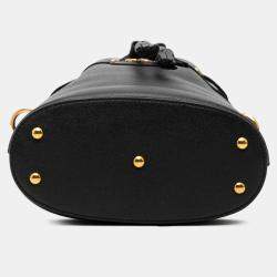 مملوكة مسبقًا Gucci Black Mini Calfskin Bamboo Diana Bucket Bag