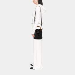 مملوكة مسبقًا Gucci Black Mini Calfskin Bamboo Diana Bucket Bag