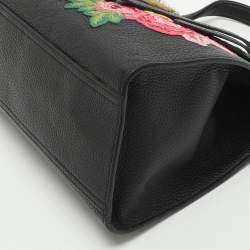 Pre Owned حقيبة غوتشي يد علوية جلد أسود GG مارمونت مطرز مزخرف بالورود