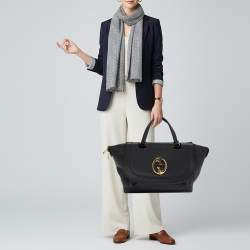 Pre Owned حقيبة يد علوية جلد أسود قوتشي 1973